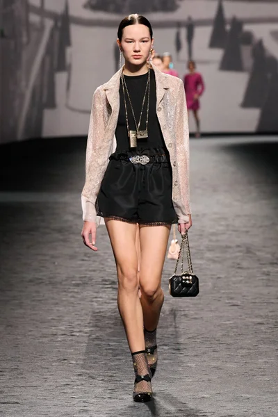 Look 52